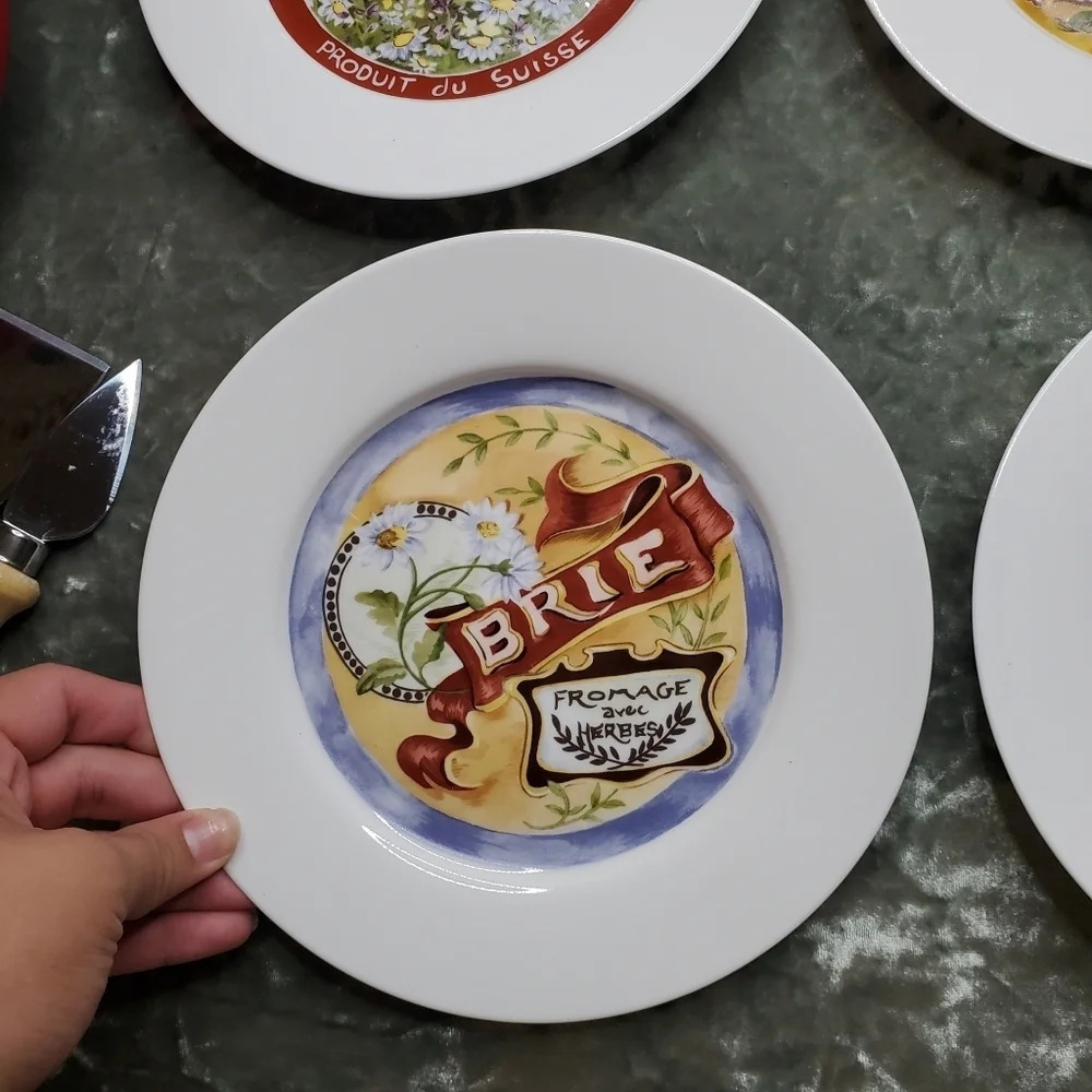 Restoration Hardware Brie Plates - Picture 4 of 10